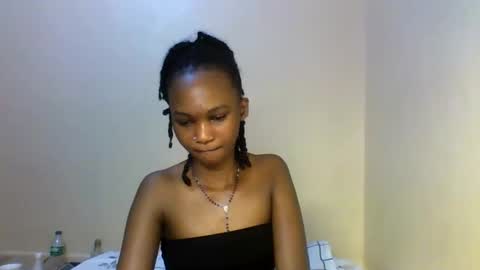 Snapshot of sasy_tina chatting on February 8, 2026, 12:41 pm Tina online show from February 8, 2026, 12:41 pm