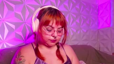 Gina George online show from September 9, 2025, 12:43 am