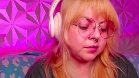 Gina George online show from October 14, 2025, 3:18 am