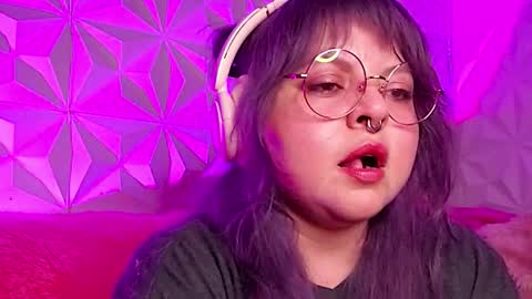 Gina George online show from October 22, 2025, 3:18 am