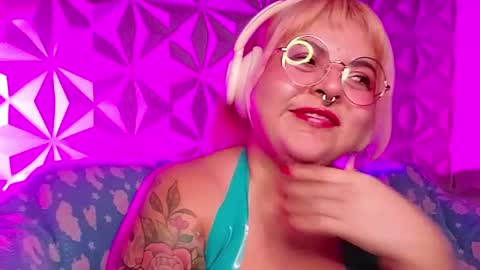 Snapshot of satyn_doll chatting on April 2, 2026, 12:30 am Gina George online show from April 2, 2026, 12:30 am