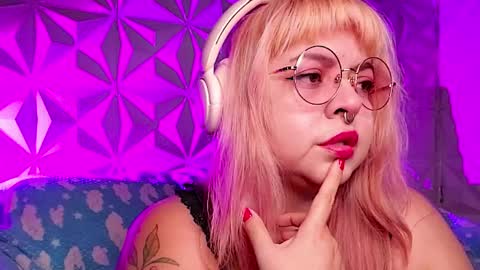 Snapshot of satyn_doll chatting on April 5, 2026, 10:07 pm Gina George online show from April 5, 2026, 10:07 pm