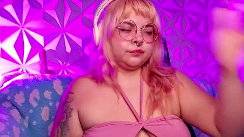 Snapshot of satyn_doll chatting on April 7, 2026, 1:17 am Gina George online show from April 7, 2026, 1:17 am