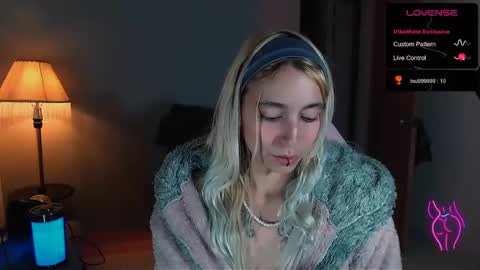 I AM JENN  online show from December 29, 2024, 3:22 am