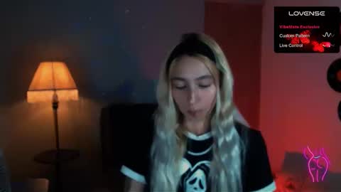 I AM JENN  online show from January 10, 2025, 2:35 am