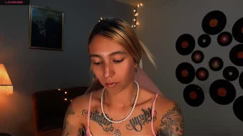 I AM JENN  online show from March 2, 2025, 1:26 am