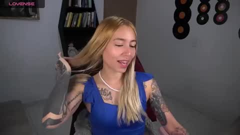 I AM JENN  online show from September 14, 2025, 12:54 am