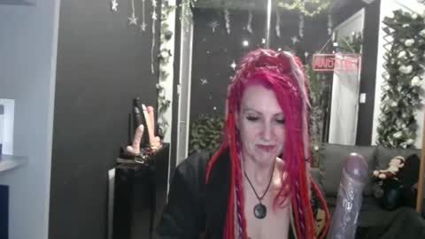 Snapshot of saucysky chatting on January 19, 2026, 9:13 am SaucySky online show from January 19, 2026, 9:13 am