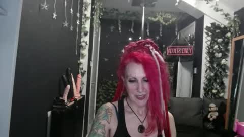 Snapshot of saucysky chatting on February 18, 2026, 11:22 pm SaucySky online show from February 18, 2026, 11:22 pm