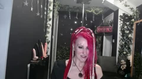 Snapshot of saucysky chatting on February 21, 2026, 12:44 am SaucySky online show from February 21, 2026, 12:44 am