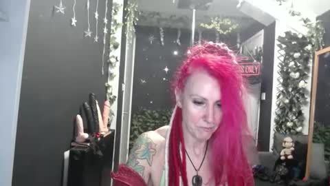 Snapshot of saucysky chatting on February 23, 2026, 10:01 am SaucySky online show from February 23, 2026, 10:01 am