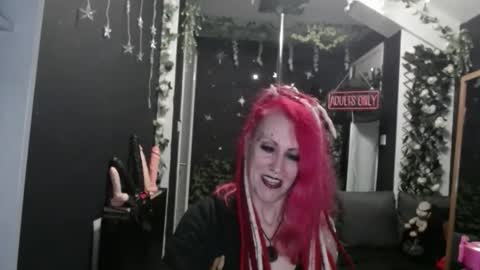 Snapshot of saucysky chatting on February 25, 2026, 10:19 pm SaucySky online show from February 25, 2026, 10:19 pm