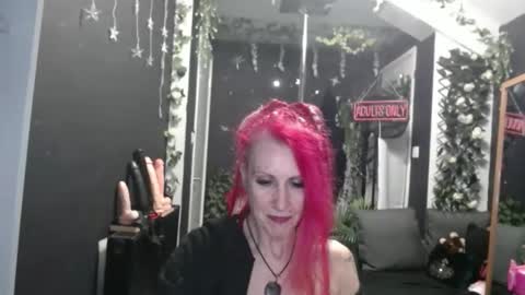 Snapshot of saucysky chatting on March 5, 2026, 11:34 pm SaucySky online show from March 5, 2026, 11:34 pm