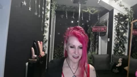 Snapshot of saucysky chatting on March 8, 2026, 9:29 pm SaucySky online show from March 8, 2026, 9:29 pm