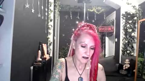 Snapshot of saucysky chatting on March 21, 2026, 8:45 pm SaucySky online show from March 21, 2026, 8:45 pm