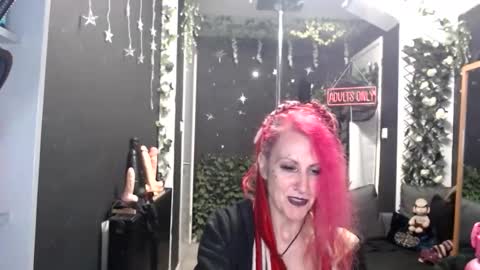 Snapshot of saucysky chatting on March 24, 2026, 10:04 pm SaucySky online show from March 24, 2026, 10:04 pm