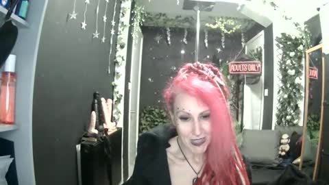 Snapshot of saucysky chatting on March 25, 2026, 10:16 pm SaucySky online show from March 25, 2026, 10:16 pm