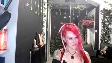 Snapshot of saucysky chatting on March 31, 2026, 8:31 pm SaucySky online show from March 31, 2026, 8:31 pm