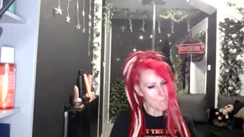 Snapshot of saucysky chatting on April 1, 2026, 9:34 pm SaucySky online show from April 1, 2026, 9:34 pm