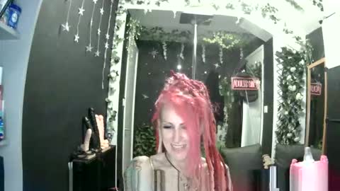 Snapshot of saucysky chatting on June 3, 2026, 9:53 pm SaucySky online show from June 3, 2026, 9:53 pm