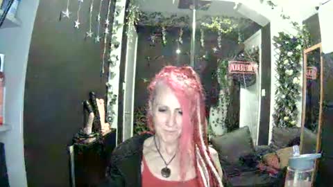Snapshot of saucysky chatting on June 16, 2026, 9:50 pm SaucySky online show from June 16, 2026, 9:50 pm
