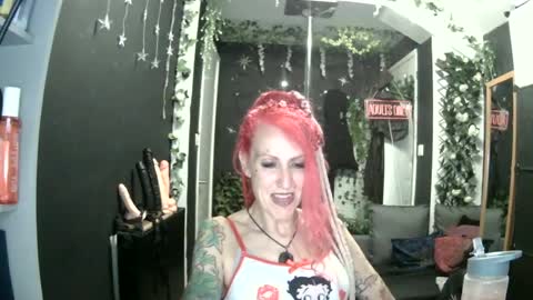 Snapshot of saucysky chatting on June 22, 2026, 8:28 pm SaucySky online show from June 22, 2026, 8:28 pm