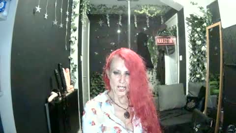 Snapshot of saucysky chatting on July 11, 2026, 8:55 pm SaucySky online show from July 11, 2026, 8:55 pm