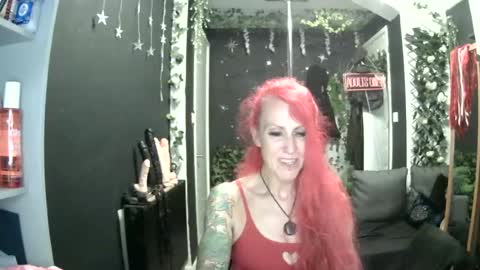 Snapshot of saucysky chatting on July 13, 2026, 9:17 pm SaucySky online show from July 13, 2026, 9:17 pm