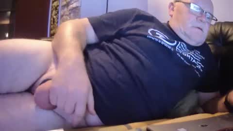 saugeil123 online show from November 1, 2025, 8:33 pm