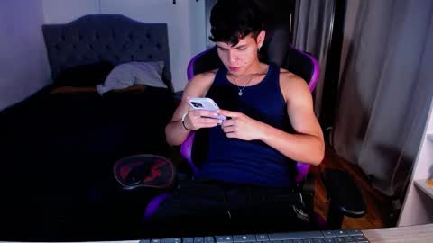 Snapshot of saulomiralles chatting on February 26, 2025, 2:37 am Saulo online show from February 26, 2025, 2:37 am