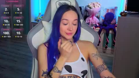 Ariel online show from November 25, 2025, 2:44 am