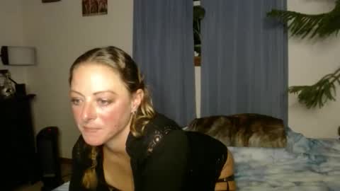 Snapshot of savannahlush chatting on November 17, 2025, 12:27 am savannahlush online show from November 17, 2025, 12:27 am