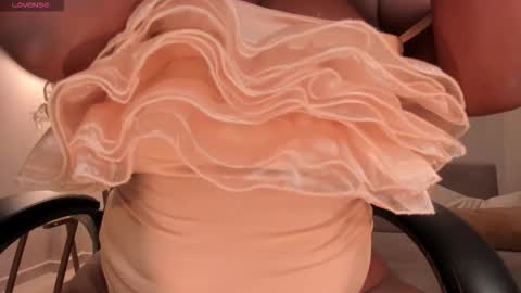 S a v a n n a h  online show from October 26, 2025, 1:06 pm