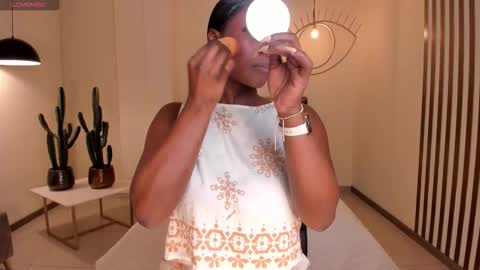 S a v a n n a h  online show from November 16, 2025, 1:17 pm