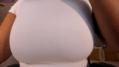 S a v a n n a h  online show from December 17, 2025, 12:22 pm