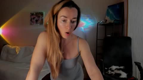 save the qween online show from November 15, 2025, 7:05 am