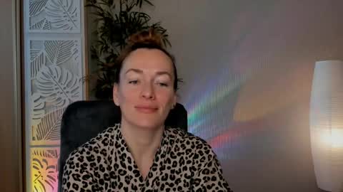 save the qween online show from April 28, 2026, 5:01 am