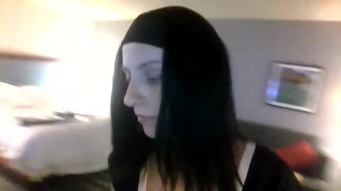 SavvySavage online show from March 15, 2026, 7:25 am