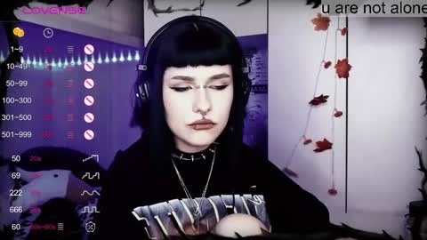 pronoun she. name Mary. age 21. online show from February 14, 2025, 3:05 pm