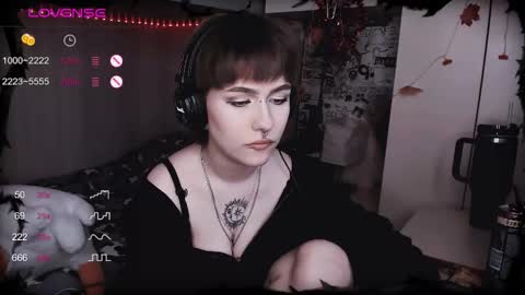 pronoun she. name Mary. age 21. online show from February 19, 2025, 1:50 pm