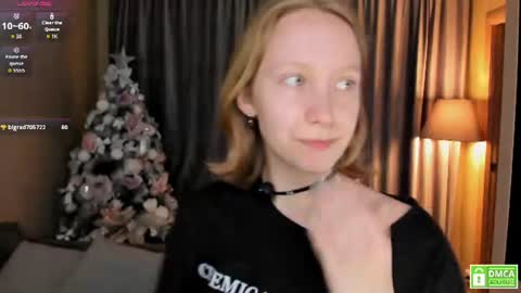 Snapshot of sayllis chatting on July 15, 2026, 5:29 pm Ellis 3 online show from July 15, 2026, 5:29 pm