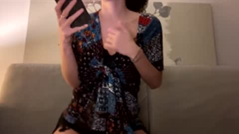 Snapshot of saymym chatting on December 15, 2025, 8:35 pm saymym online show from December 15, 2025, 8:35 pm