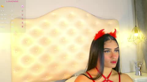 Snapshot of scarleettdoll chatting on May 17, 2026, 1:14 am scarleettdoll online show from May 17, 2026, 1:14 am