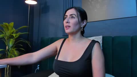 Snapshot of scarlet_edwars chatting on November 7, 2025, 5:13 pm Scarlet Edwars online show from November 7, 2025, 5:13 pm