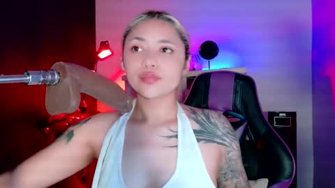 Snapshot of scarlet_gold chatting on January 13, 2026, 5:13 am scarlet_gold online show from January 13, 2026, 5:13 am