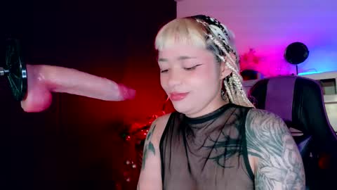 Snapshot of scarlet_gold chatting on January 16, 2026, 3:43 am scarlet_gold online show from January 16, 2026, 3:43 am