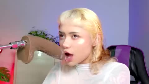 Snapshot of scarlet_gold chatting on February 9, 2026, 3:21 am scarlet_gold online show from February 9, 2026, 3:21 am