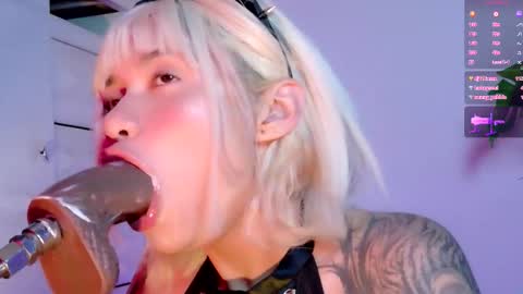 Snapshot of scarlet_gold chatting on March 3, 2026, 1:45 am scarlet_gold online show from March 3, 2026, 1:45 am