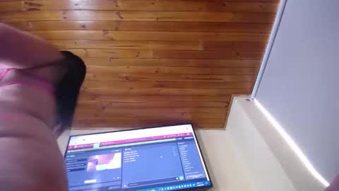 scarlet_tommy online show from February 23, 2026, 9:01 pm