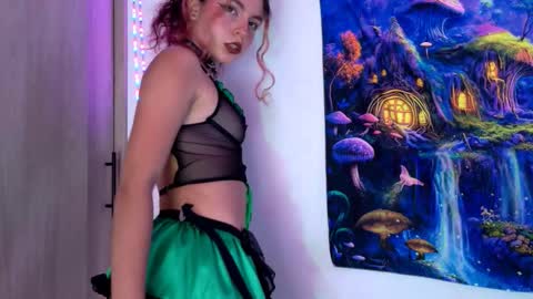 Scarlet online show from November 12, 2025, 6:41 pm